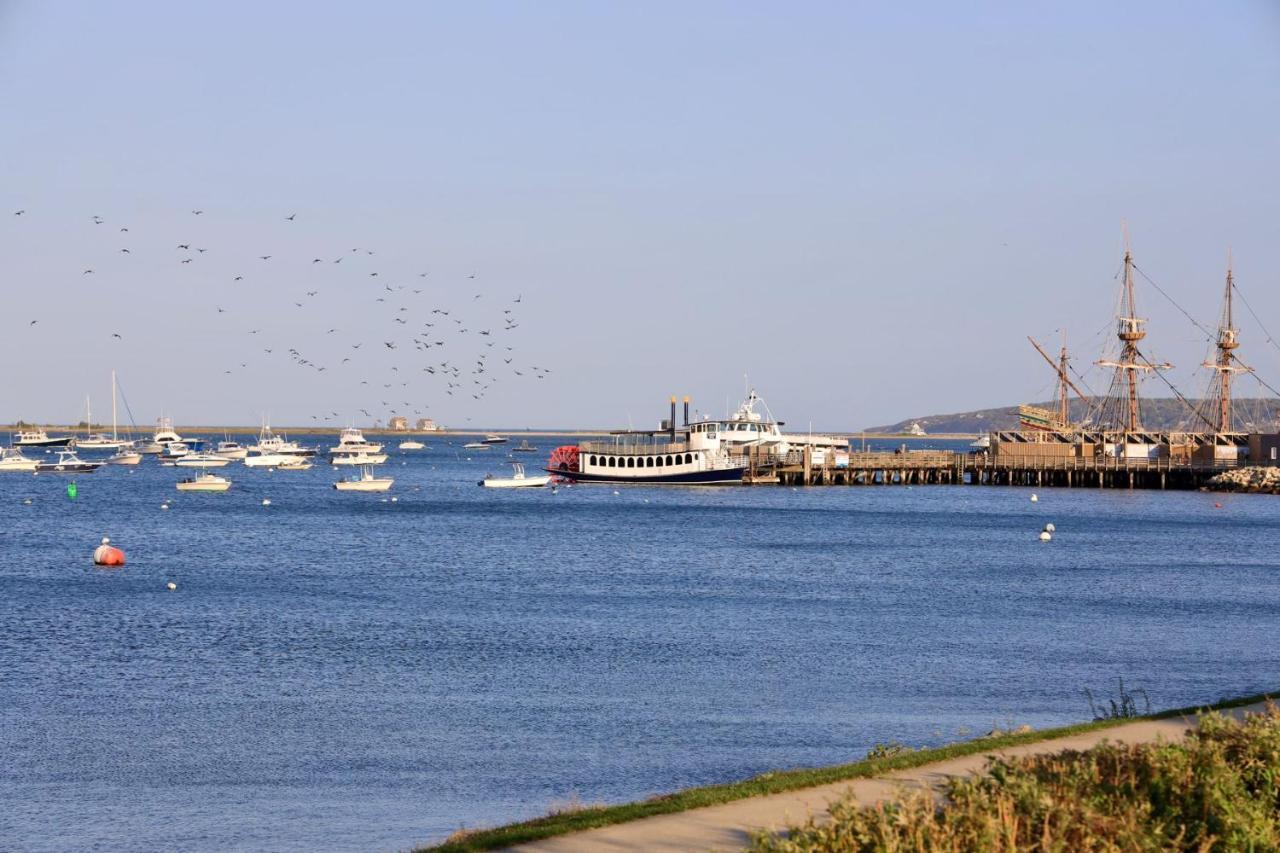 Harbourtown Suites On Plymouth Harbor מראה חיצוני תמונה