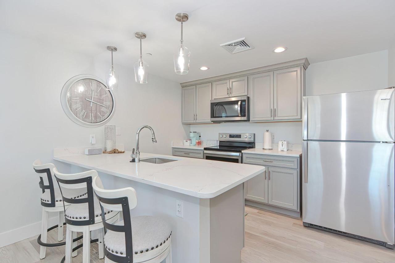 Harbourtown Suites On Plymouth Harbor מראה חיצוני תמונה