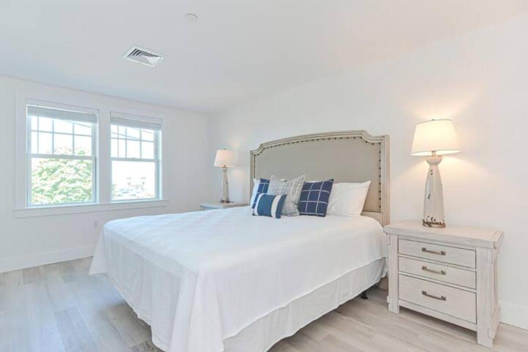 Harbourtown Suites On Plymouth Harbor מראה חיצוני תמונה
