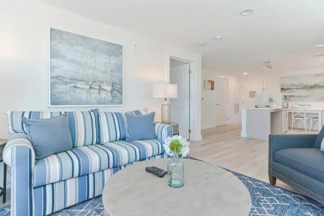 Harbourtown Suites On Plymouth Harbor מראה חיצוני תמונה